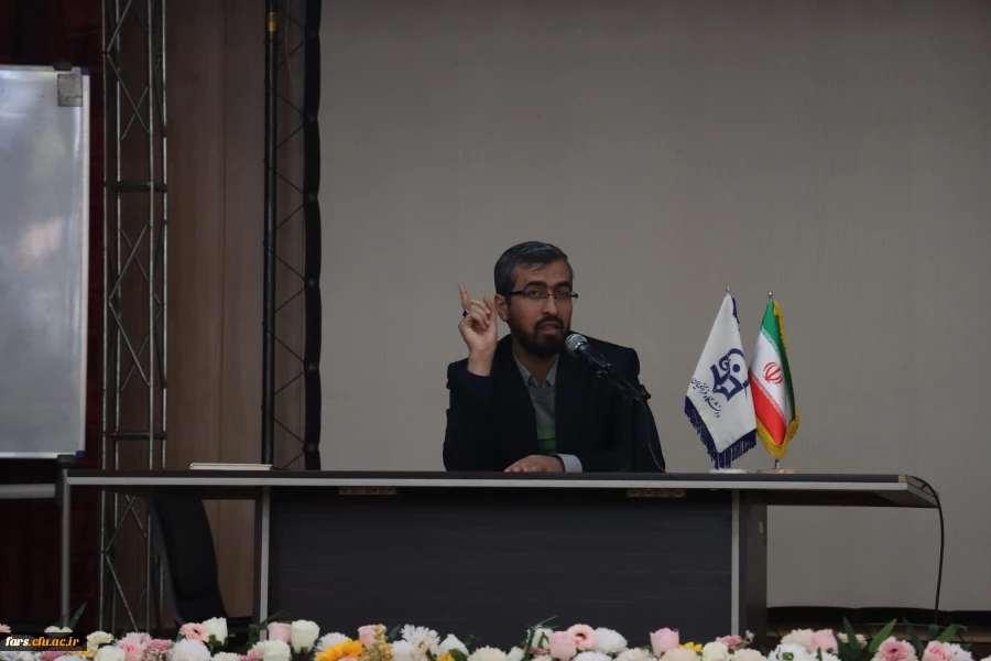هم افزایی دانش و تعالی در دوره توانمندسازی دبیران کانون ها و انجمن های دانشجویی دانشگاه فرهنگیان فارس 25