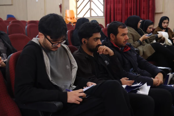 هم افزایی دانش و تعالی در دوره توانمندسازی دبیران کانون ها و انجمن های دانشجویی دانشگاه فرهنگیان فارس 36