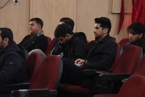 هم افزایی دانش و تعالی در دوره توانمندسازی دبیران کانون ها و انجمن های دانشجویی دانشگاه فرهنگیان فارس 40