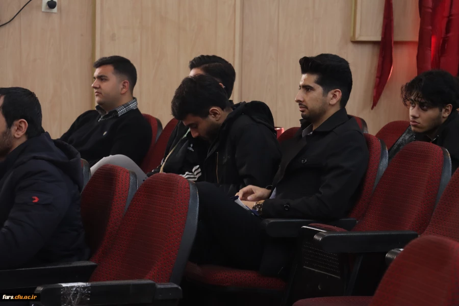 هم افزایی دانش و تعالی در دوره توانمندسازی دبیران کانون ها و انجمن های دانشجویی دانشگاه فرهنگیان فارس 40