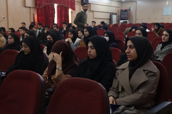 هم افزایی دانش و تعالی در دوره توانمندسازی دبیران کانون ها و انجمن های دانشجویی دانشگاه فرهنگیان فارس 48