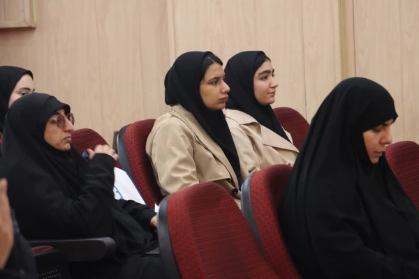 هم افزایی دانش و تعالی در دوره توانمندسازی دبیران کانون ها و انجمن های دانشجویی دانشگاه فرهنگیان فارس 50