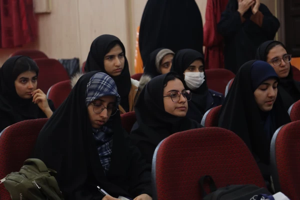 هم افزایی دانش و تعالی در دوره توانمندسازی دبیران کانون ها و انجمن های دانشجویی دانشگاه فرهنگیان فارس 51