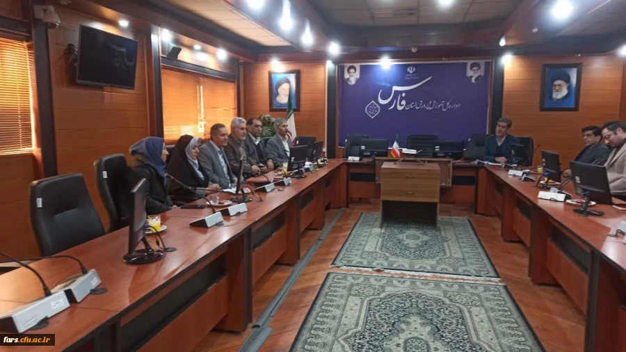 نشست ماهانه کمیته راهبری کارورزی با هدف تعمیق همکاری های اداره کل و نواحی تابعه
 4