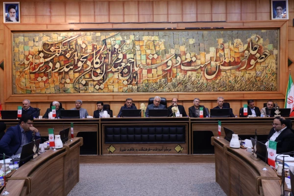 حضور سرپرست دانشگاه فرهنگیان فارس در جمع مدیران و روسای آموزش و پرورش استان فارس  3