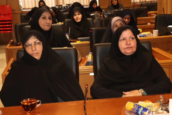 نشست علمی _ترویجی «بصیرت در دنیای امروز» با تأکید بر نقش اساتید در دانشگاه فرهنگیان فارس 9