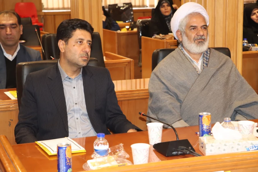 نشست علمی _ترویجی «بصیرت در دنیای امروز» با تأکید بر نقش اساتید در دانشگاه فرهنگیان فارس 12