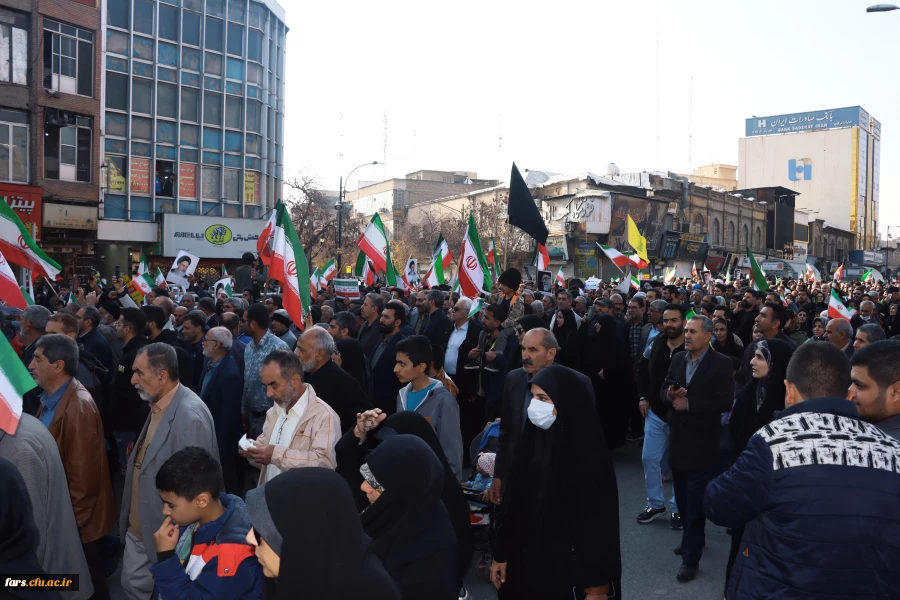 دانشگاه فرهنگیان فارس در حماسه ۲۲ دی ماه همراه آحاد ملت ایران اسلامی فریاد بصیرت، استقامت و استکبارستیزی سر داد
 4