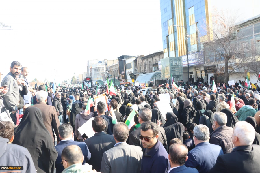 دانشگاه فرهنگیان فارس در حماسه ۲۲ دی ماه همراه آحاد ملت ایران اسلامی فریاد بصیرت، استقامت و استکبارستیزی سر داد
 5