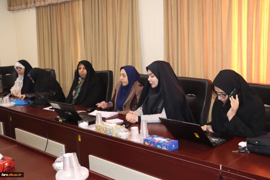 جلسه بررسی و نحوه اجرای آزمون پایانی نیمسال تحصیلی 1405-1404 به صورت مجازی و در بستر سامانهLMS 5