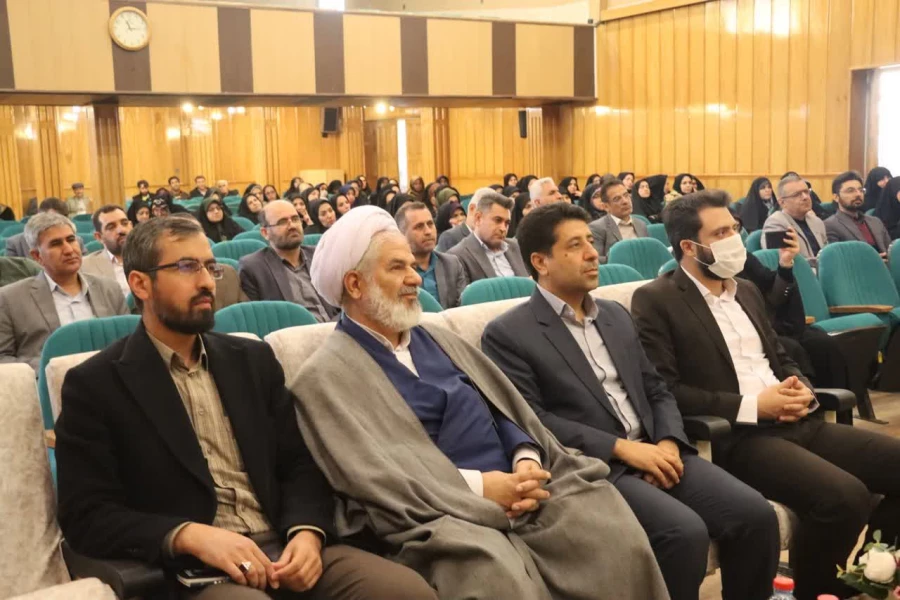 برگزاری کارگاه "خودسازی، جامعه پردازی و تمدن سازی" با هدف تبیین جایگاه دانشگاه فرهنگیان در تربیت نسل آینده  3