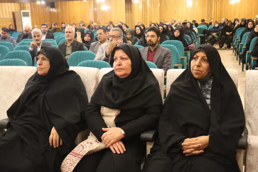 برگزاری کارگاه "خودسازی، جامعه پردازی و تمدن سازی" با هدف تبیین جایگاه دانشگاه فرهنگیان در تربیت نسل آینده  5