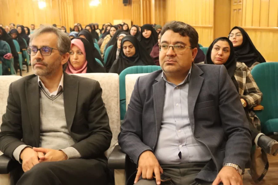 برگزاری کارگاه "خودسازی، جامعه پردازی و تمدن سازی" با هدف تبیین جایگاه دانشگاه فرهنگیان در تربیت نسل آینده  2