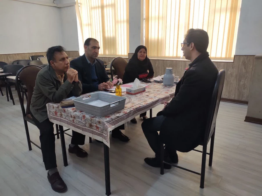 گزارش برگزاری مصاحبه علمی و عمومی متقاضیان تدریس
 4