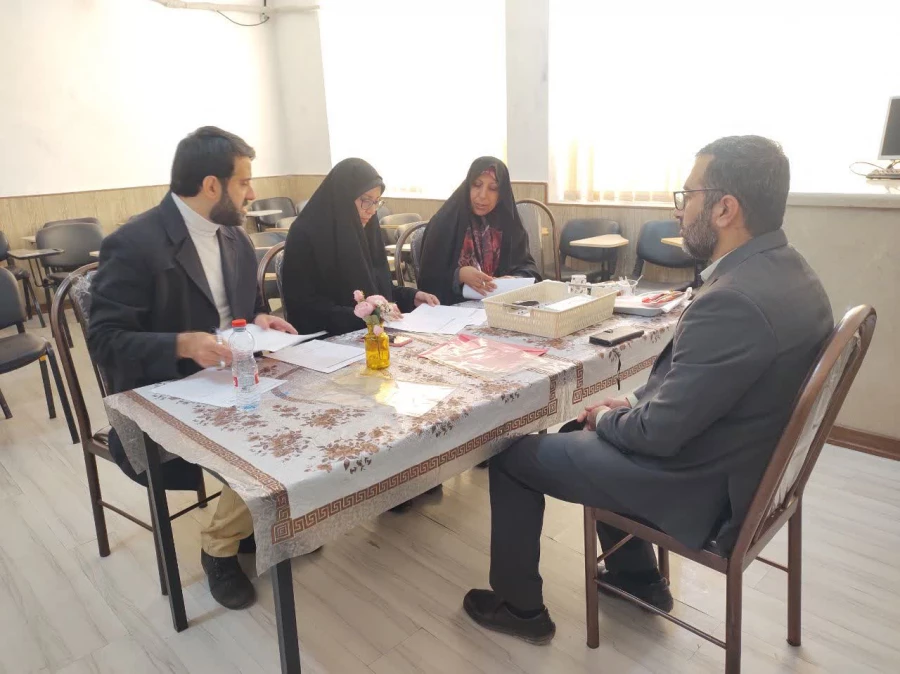 گزارش برگزاری مصاحبه علمی و عمومی متقاضیان تدریس
 8