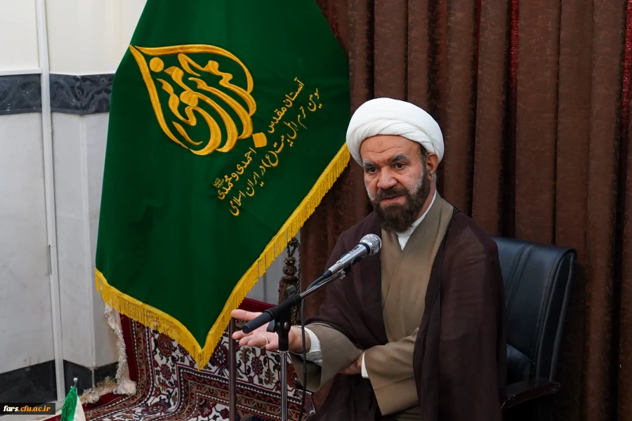 "دیدار اعضای هیئت علمی دانشگاه فرهنگیان استان فارس با تولیت محترم آستان مقدس حضرت شاهچراغ علیه السلام"؛
 2