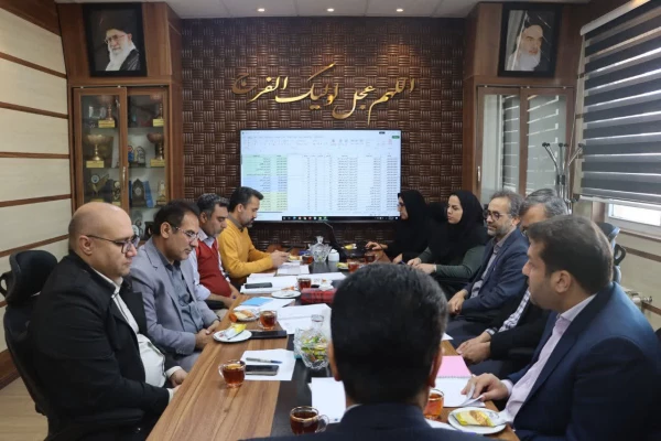 ساختار جدید سازمانی دانشگاه فرهنگیان فارس در سه دانشکده علوم انسانی،علوم تربیتی و علوم پایه و چهار معاونت برنامه ریزی و توسعه منابع،آموزش و پژوهش،امور دانشجویان و فرهنگی،تربیتی مستقر می شود. 5