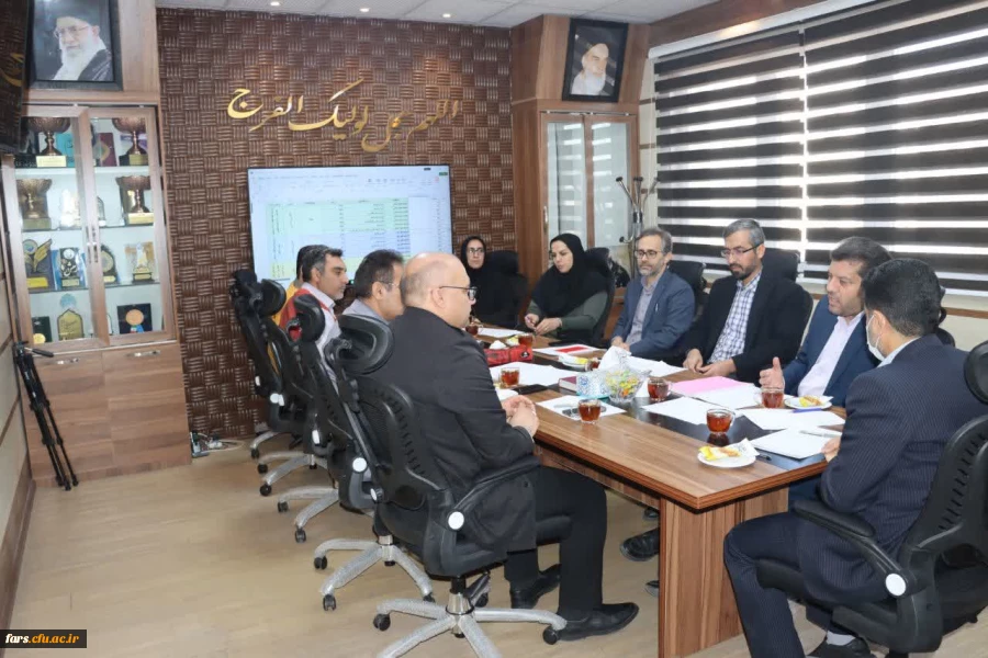 ساختار جدید سازمانی دانشگاه فرهنگیان فارس در سه دانشکده علوم انسانی،علوم تربیتی و علوم پایه و چهار معاونت برنامه ریزی و توسعه منابع،آموزش و پژوهش،امور دانشجویان و فرهنگی،تربیتی مستقر می شود. 6