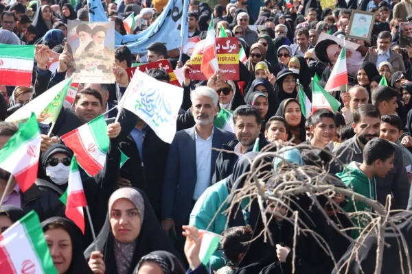 گزارش تصویری | حضور پرشور دانشگاه فرهنگیان فارس در راهپیمایی ۲۲ بهمن 7