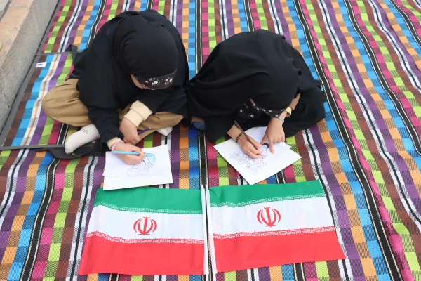 حضور پرشور خانواده دانشگاه فرهنگیان استان فارس در راهپیمایی روز جهانی قدس ۱۴۰۴ 
 8