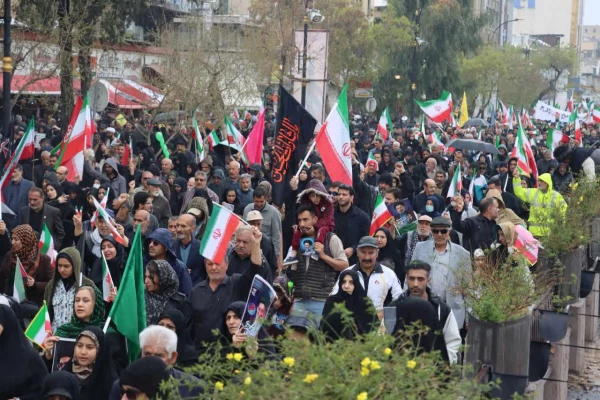 حضور پرشور خانواده دانشگاه فرهنگیان استان فارس در راهپیمایی روز جهانی قدس ۱۴۰۴ 
 16