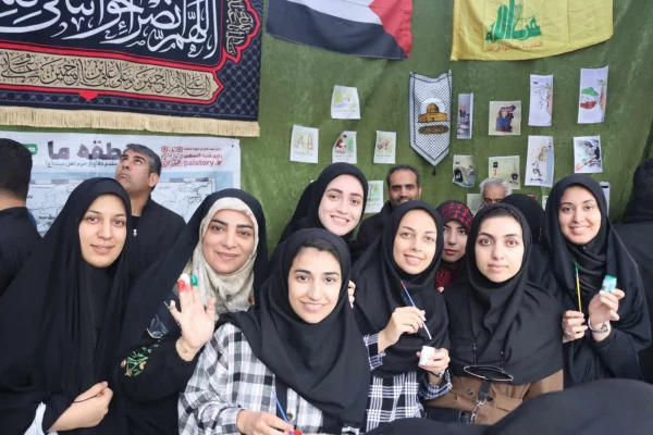 حضور پرشور خانواده دانشگاه فرهنگیان استان فارس در راهپیمایی روز جهانی قدس ۱۴۰۴ 
 17