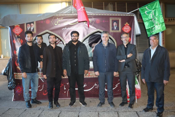  دانشگاه فرهنگیان فارس پای کار ایران ایستاده است  
 2