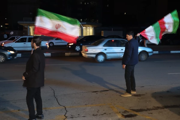 دانشگاه فرهنگیان فارس پای کار ایران ایستاده است  
 2