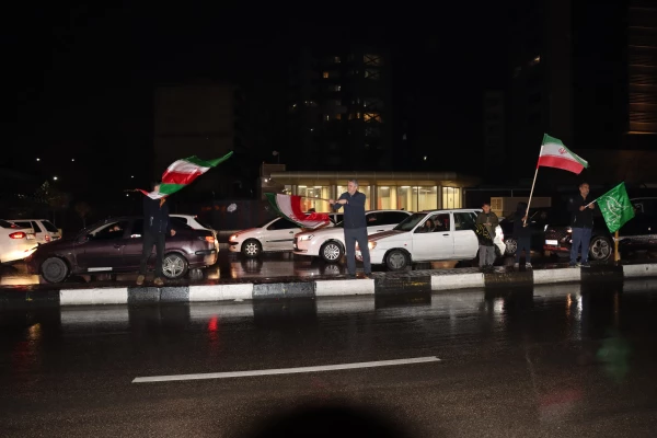  دانشگاه فرهنگیان فارس پای کار ایران ایستاده است  
 6
