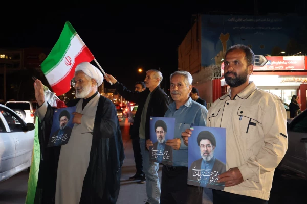 به همت معاونت فرهنگی تربیتی دانشگاه فرهنگیان و با مشارکت دانشکده علوم انسانی و بسیج دانشجویی، *موکب فرهنگی دانشکده* با هدف ترویج معارف دینی، تقویت روحیه خدمت رسانی و ایجاد فضایی معنوی و خانوادگی برای دانشجویان، کارکنان و عموم مردم برپا شد. 7