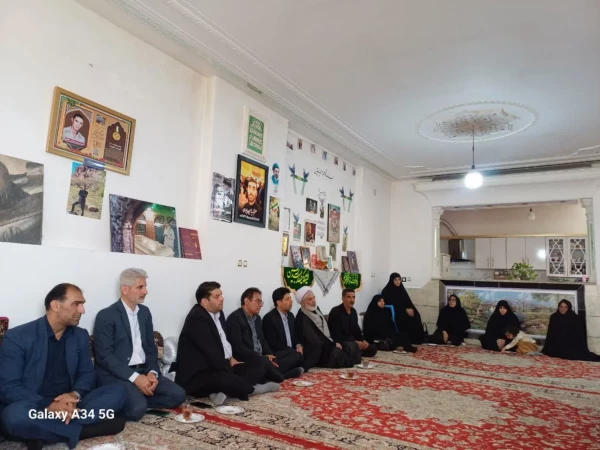 دیدار مسئولان دانشگاه فرهنگیان فارس با خانواده شهید حسین بابری 2
