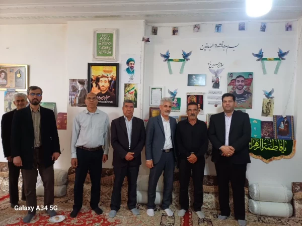 دیدار مسئولان دانشگاه فرهنگیان فارس با خانواده شهید حسین بابری 6