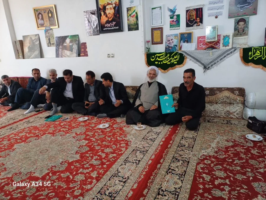 دیدار مسئولان دانشگاه فرهنگیان فارس با خانواده شهید حسین بابری 7