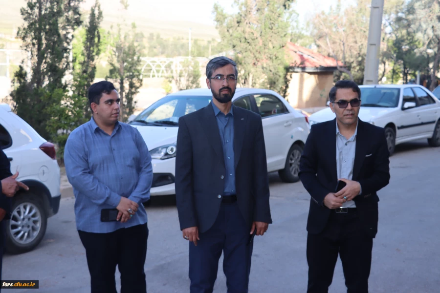 دیدار مسئولان دانشگاه فرهنگیان فارس با خانواده شهید عباس عرفانی فر
 2