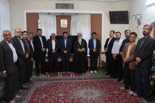 دیدار مسئولان دانشگاه فرهنگیان فارس با خانواده شهید عباس عرفانی فر
 9