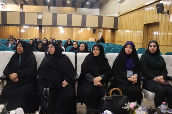 مراسم تقدیر از مشاوران دانشگاه فرهنگیان استان فارس در دانشکده علوم تربیتی برگزار شد 
 2