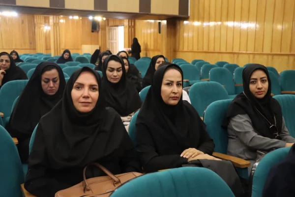 مراسم تقدیر از مشاوران دانشگاه فرهنگیان استان فارس در دانشکده علوم تربیتی برگزار شد 
 5