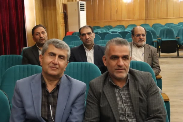 مراسم تقدیر از مشاوران دانشگاه فرهنگیان استان فارس در دانشکده علوم تربیتی برگزار شد 
 14