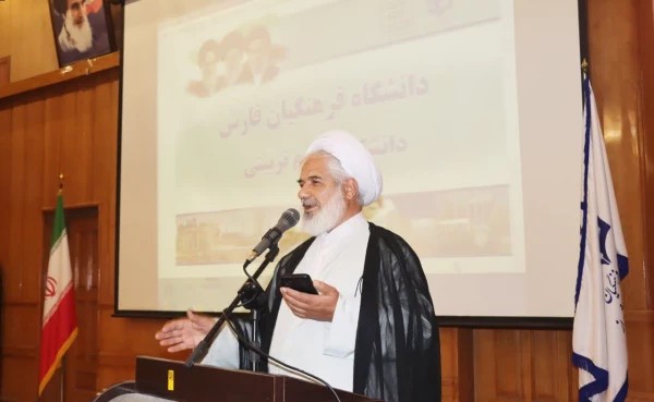 مراسم تقدیر از مشاوران دانشگاه فرهنگیان استان فارس در دانشکده علوم تربیتی برگزار شد 
 16