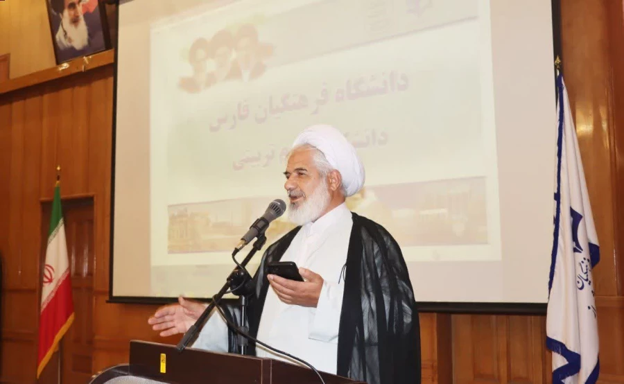 مراسم تقدیر از مشاوران دانشگاه فرهنگیان استان فارس در دانشکده علوم تربیتی برگزار شد 
 16