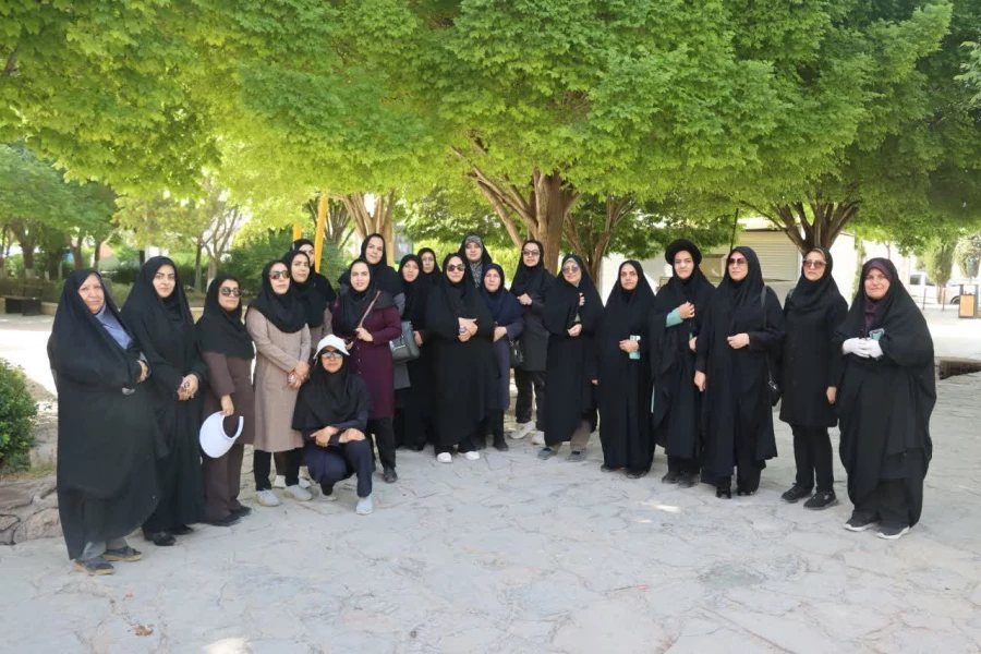  برگزاری همایش پیاده روی «سلامت و قدردانی» در شیراز  
 2