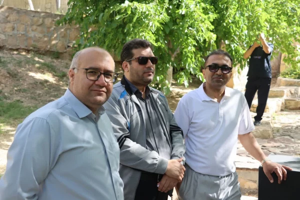  برگزاری همایش پیاده روی «سلامت و قدردانی» در شیراز  
 13