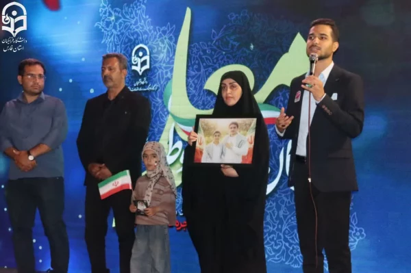 مراسم گرامیداشت هفته معلم و یادبود شهدای والامقام استاد عباس عرفانی فر و دانش آموزان ایلیا و امیرحسین شرفی 17