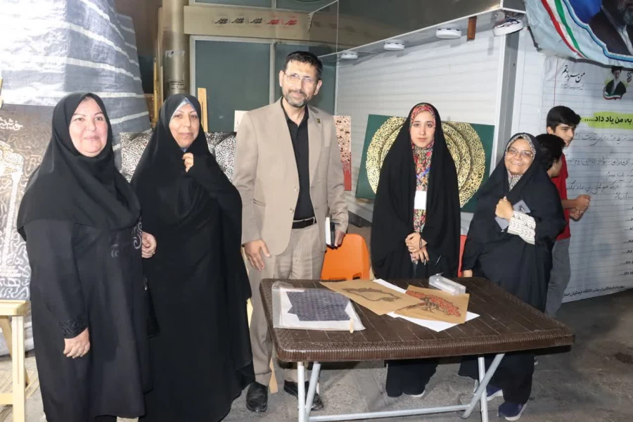 حضور معاون فرهنگی و تربیتی دانشگاه فرهنگیان در موکب فرهنگی دانشگاه فرهنگیان استان فارس  18