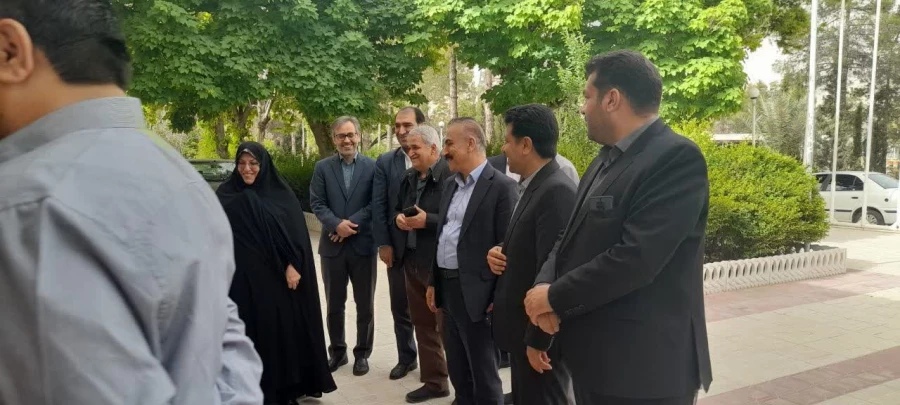 بازدید دکتر فرهاد علی پور معاون آموزش  و تحصیلات تکمیلی، به همراه دکتر محمدسعیدمحمدشفیعی، مدیرکل دفتر برنامه ریزی درسی و دکتر حسن  رحیمی مدیر بهسازی و منابع انسانی سازمان مرکزی دانشگاه فرهنگیان از دانشکده های علوم تربیتی  و علوم انسانی شهیدمطهری شیراز
 3
