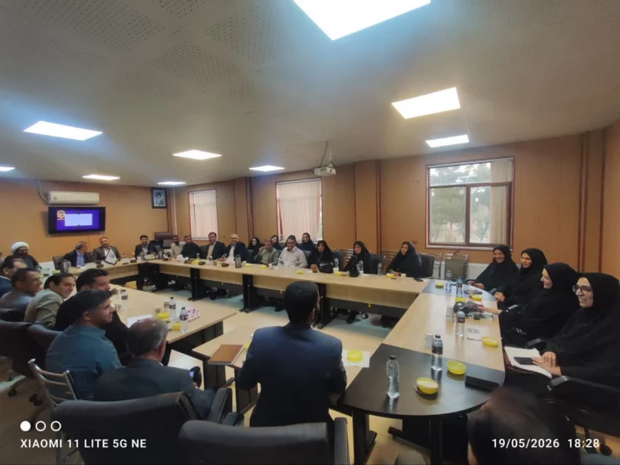 گزارش افتتاحیه المان شهید گمنام و برگزاری جلسه با حضور کارکنان و استادان دانشکده علوم تربیتی شهید بهشتی اقلید 5