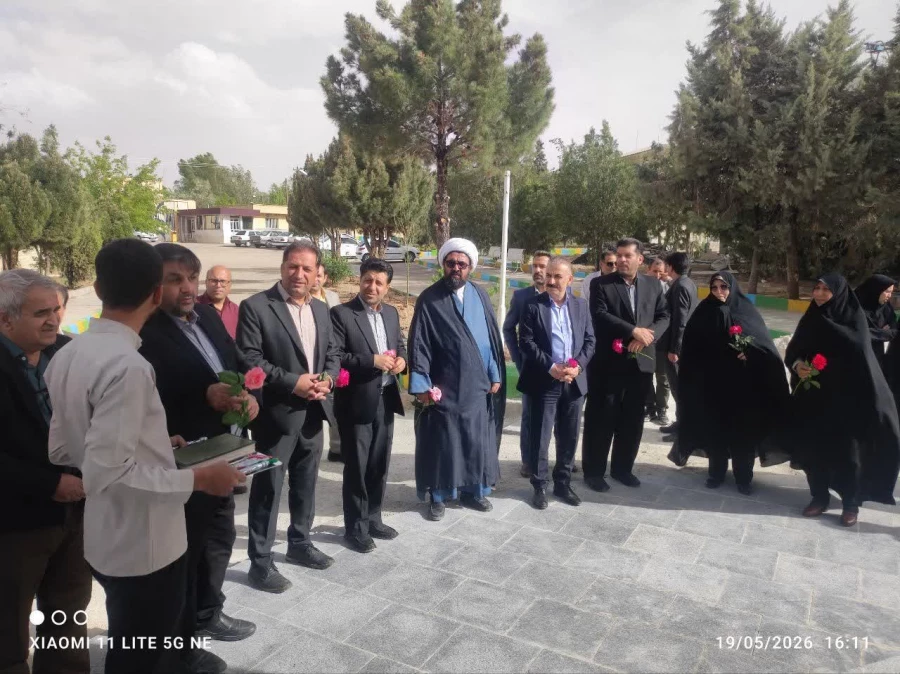 گزارش افتتاحیه المان شهید گمنام و برگزاری جلسه با حضور کارکنان و استادان دانشکده علوم تربیتی شهید بهشتی اقلید 8