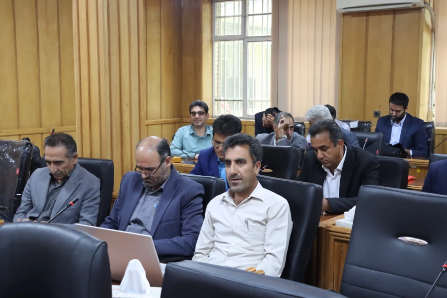  نشست هم اندیشی اعضای هیئت علمی و مدیران آموزشی دانشگاه فرهنگیان فارس با معاون آموزشی دانشگاه فرهنگیان کشور
 5