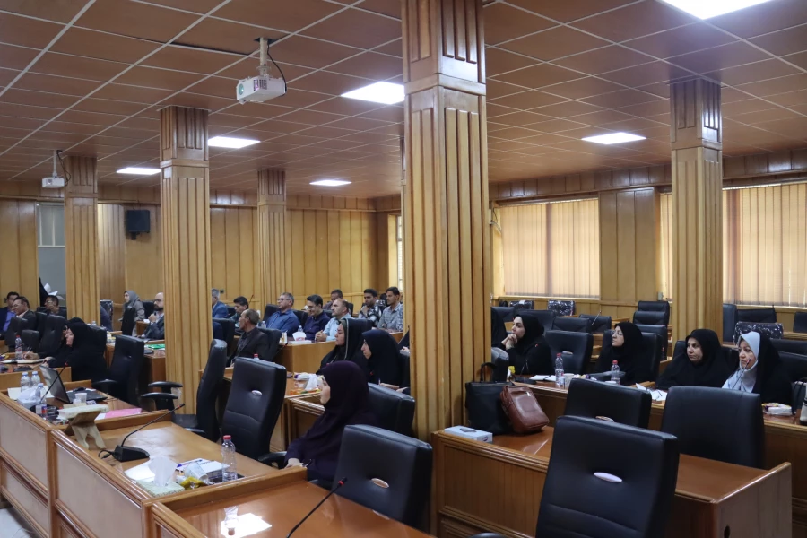 نشست آموزشی بررسی آیین نامه های آموزشی دانشگاه فرهنگیان فارس برگزار شد 3