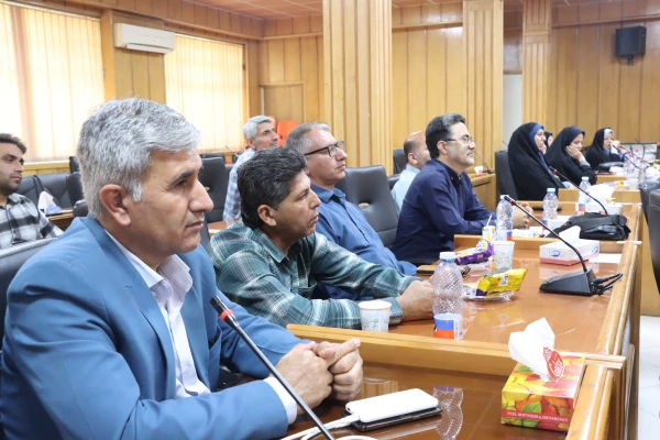 نشست آموزشی بررسی آیین نامه های آموزشی دانشگاه فرهنگیان فارس برگزار شد 5